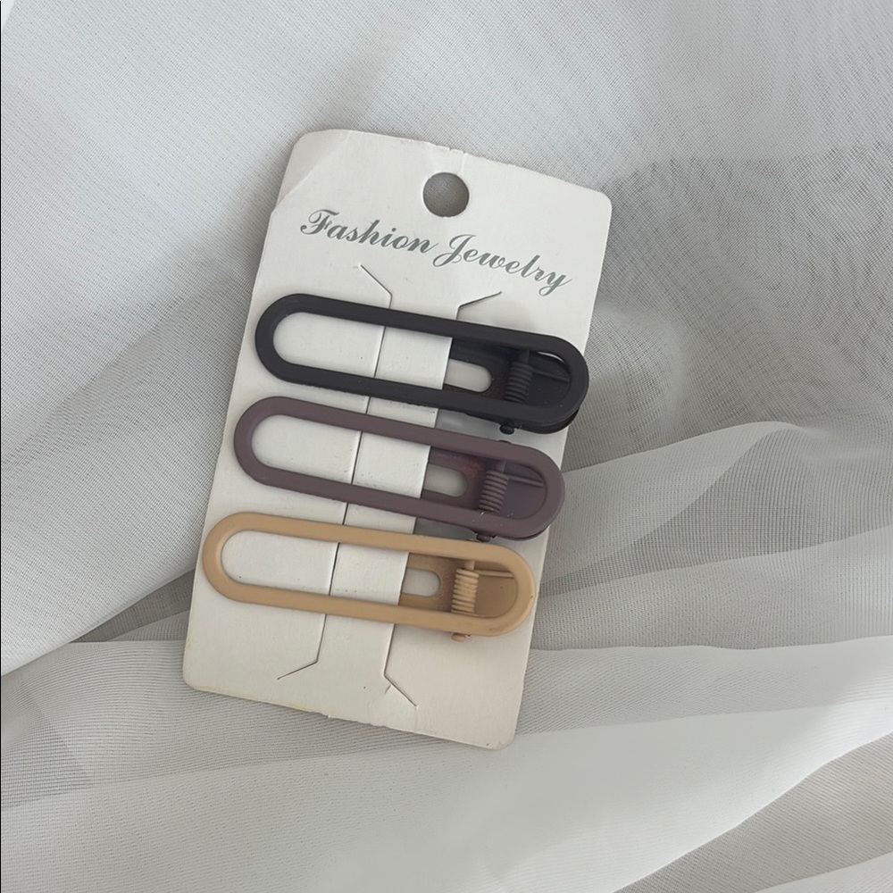 Fashion Jewelry Black and Purple Hair Clips Set